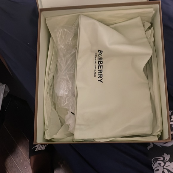 The shoe is in great condition, they a size 9.5 - Picture 8 of 11